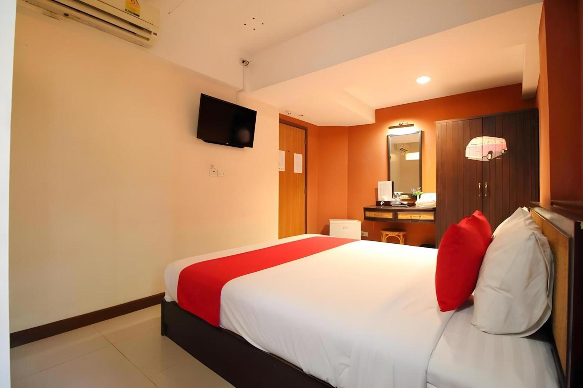 Pannee Lodge Khaosan - Sha Plus Bangkok Exteriör bild