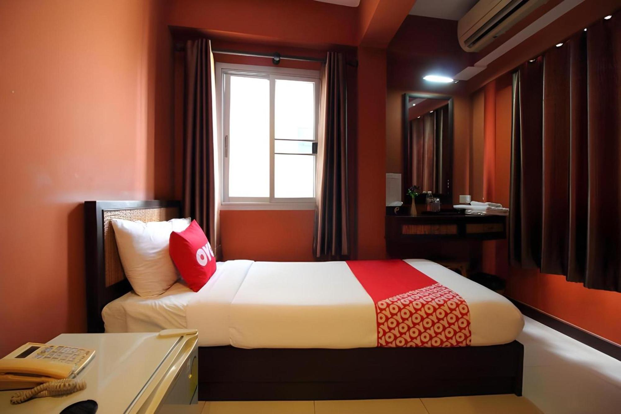 Pannee Lodge Khaosan - Sha Plus Bangkok Exteriör bild